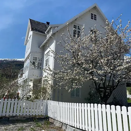 Valldal Sentrum Overnatting Exterior photo